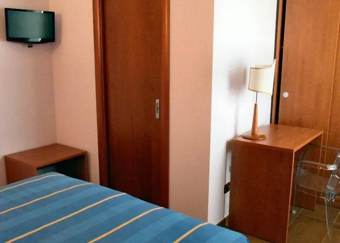 Bandiera Gialla 4* Margherita Di Savoia
