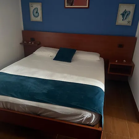 Aparthotel Bandiera Gialla 4*