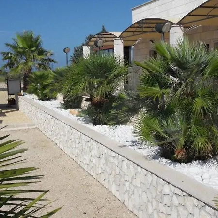 Aparthotel Bandiera Gialla