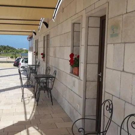 Aparthotel Bandiera Gialla